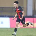 Trần Thành Trung ghi bàn đẳng cấp, gửi lời nhắn 'nóng' tới HLV Kim Sang Sik 1