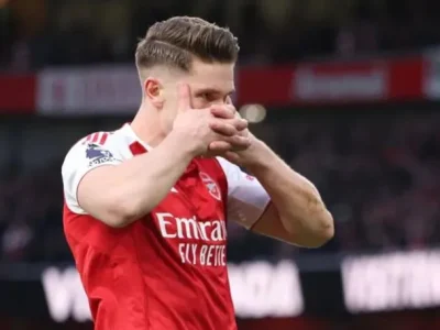 Brentford vs Arsenal: Pháo Thủ quyết tâm giữ vững ngôi đầu bảng trước thử thách London