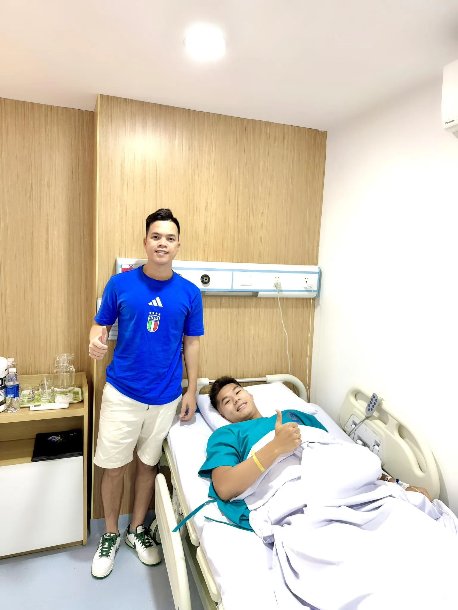 Hiểu Minh phẫu thuật thành công, bước vào quá trình hồi phục 1