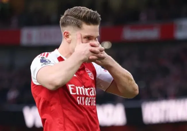 Arsenal dẫn đầu BXH Ngoại hạng Anh