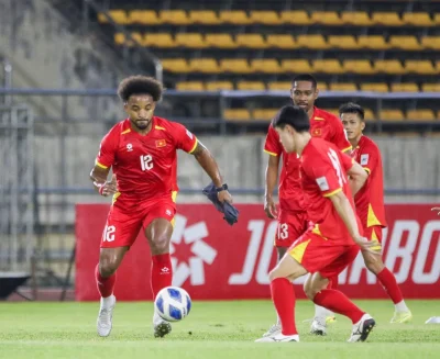 ĐT Việt Nam vs Malaysia: HLV Kim Sang Sik 'đánh cược' với đội hình trẻ và nhập tịch? 1