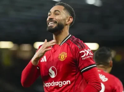 MU vs Leeds: Quỷ Đỏ 'nghiền nát' đối thủ, Top 3 đã trong tầm tay? 1